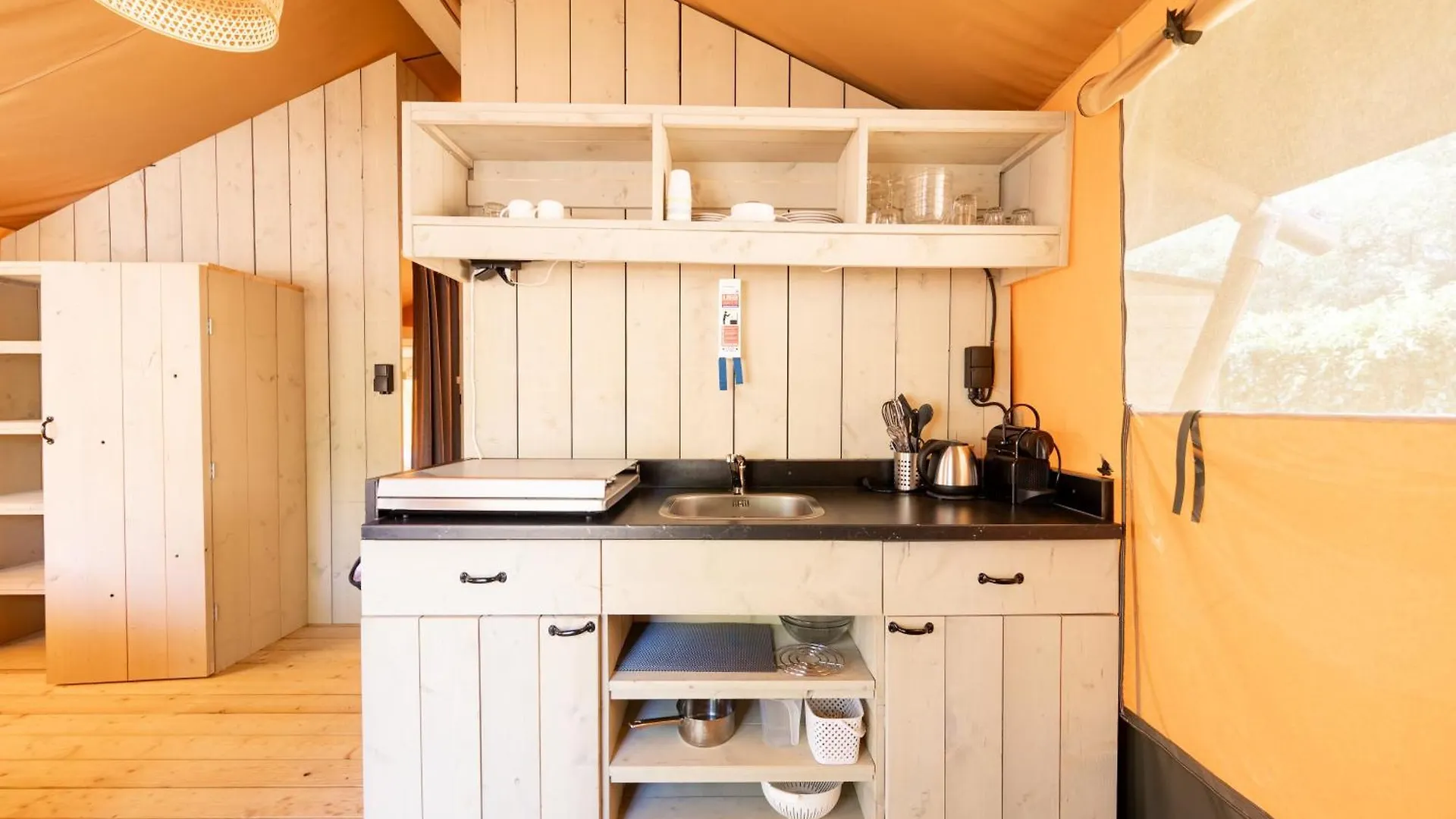 Glamping Hautes-Alpes Prunieres 0*,  France