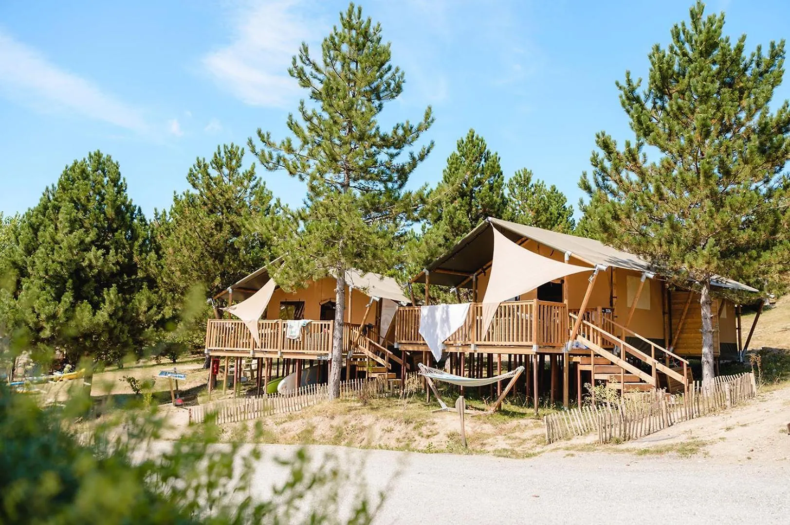 Luxury tent Glamping Hautes-Alpes Prunieres